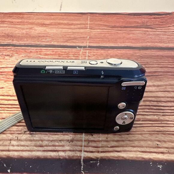 Nikon Coolpix L18 8MP 3X Zoom Compact Digital Camera Blue - Parts - Picture 6 of 7